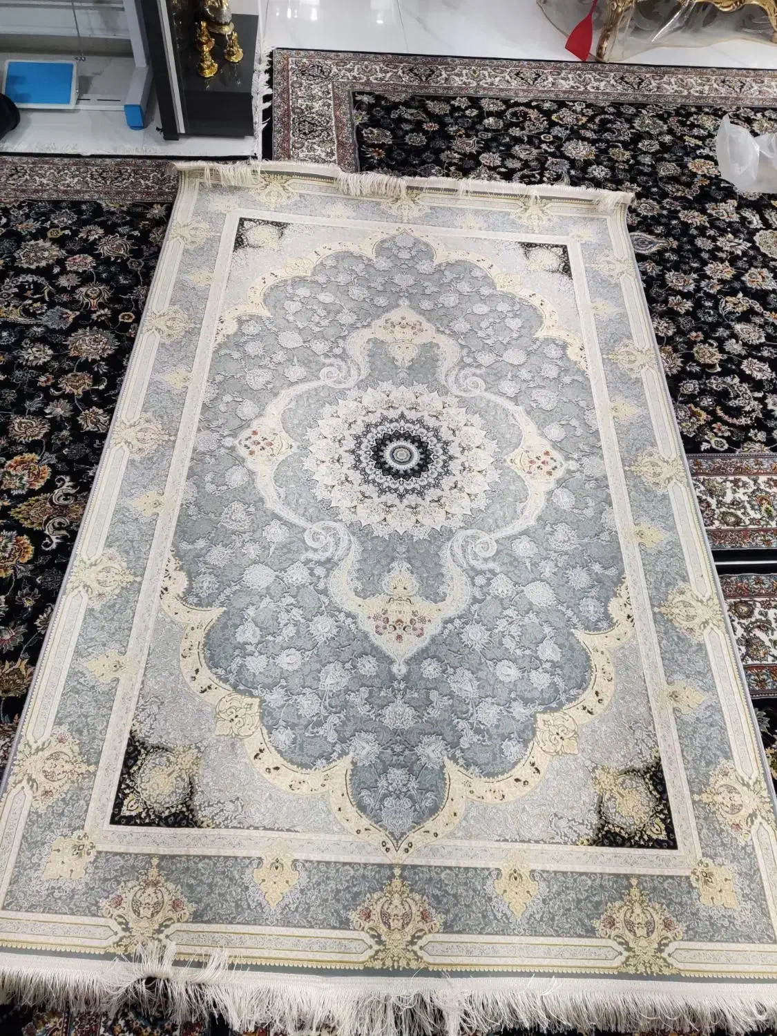فرش 1200شانه 2 دوتا 9 متری و 1/30 در 2/25|فرش|مشهد, رباط طرق|دیوار