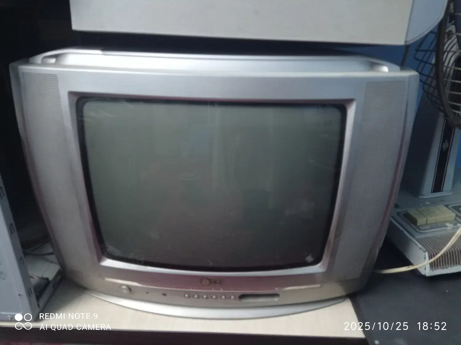 تلویزیون ۱۴اینچ ال جی|تلویزیون و پروژکتور|گنبد کاووس, |دیوار