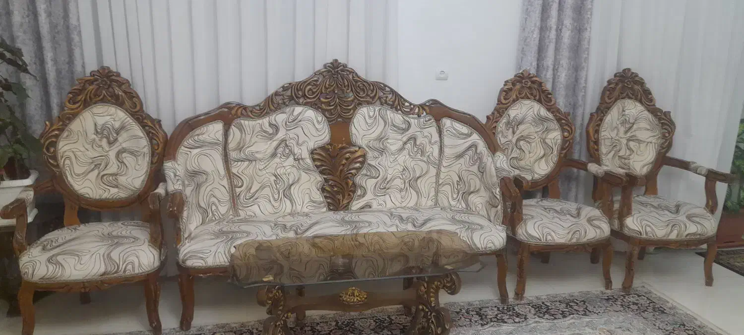 مبل سلطنتی مدل فرحی ۹ نفره بسیار تمیز و خاص|مبلمان خانگی و میز عسلی|سنندج, |دیوار