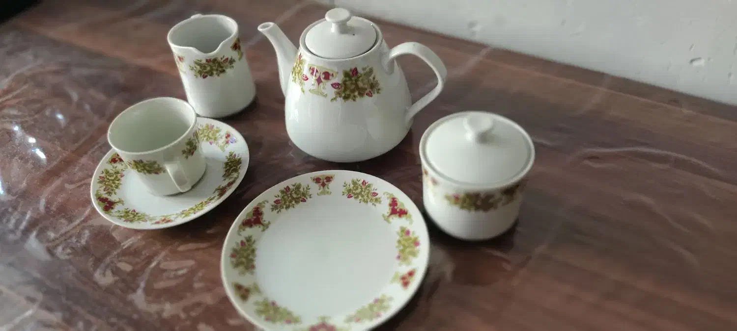 قوری قندان قدیمی|ظروف سرو و پذیرایی|کرمان, |دیوار