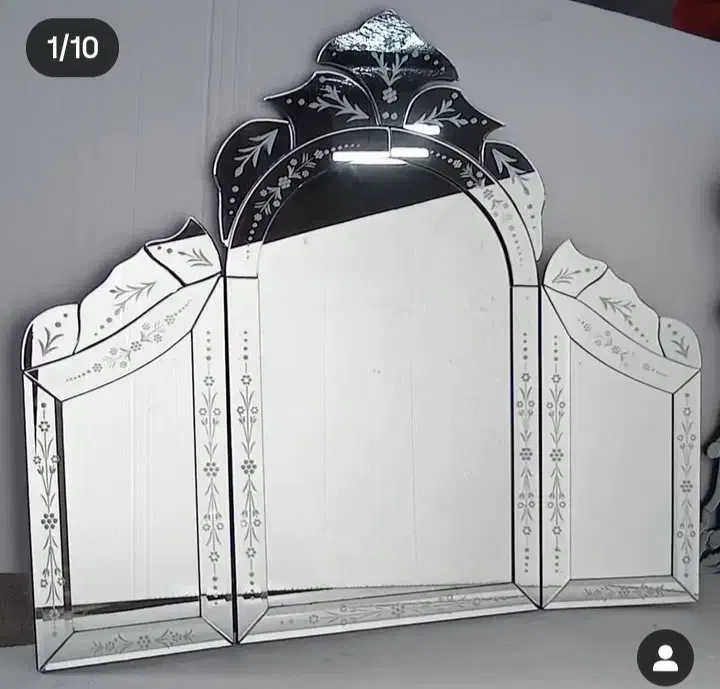 ونیزی سه لت|آینه|قوچان, |دیوار