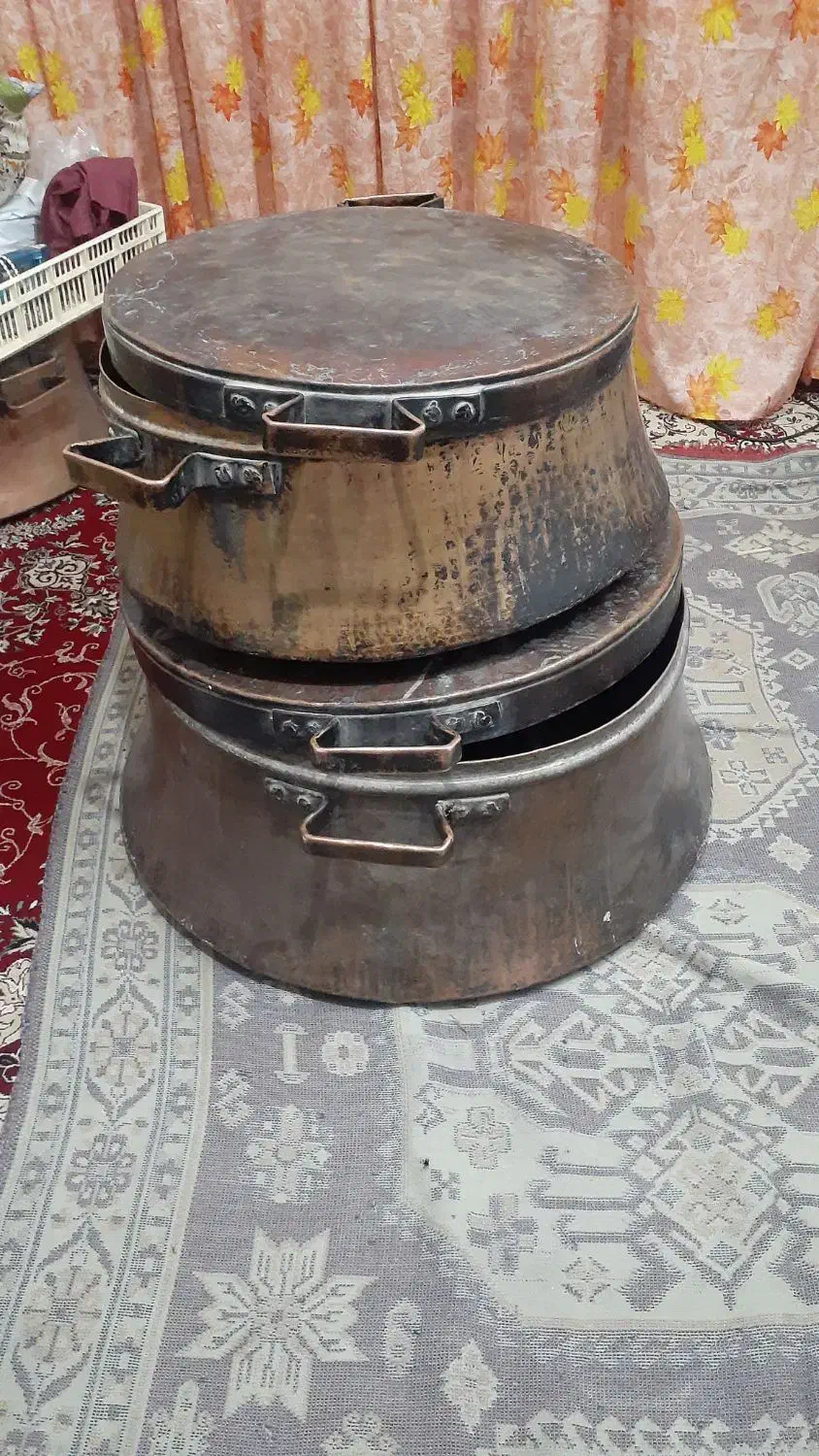 ظروف مس قدیمی|کلکسیون اشیاء عتیقه|بیرجند, |دیوار