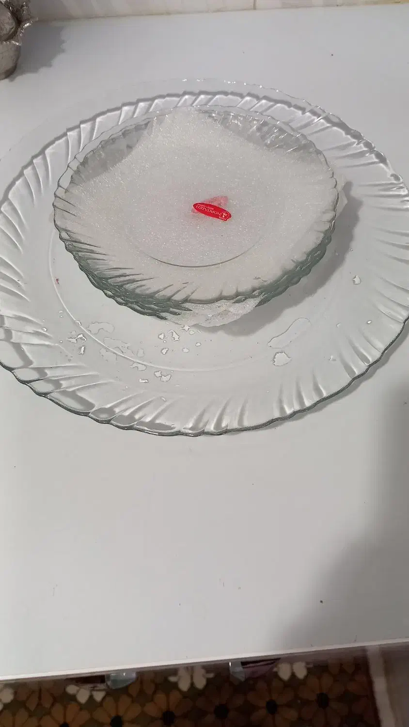 ظرفای شیشه ای دیس و بشقاب میوه و مرغ خوری|ظروف سرو و پذیرایی|خرم‌آباد, |دیوار