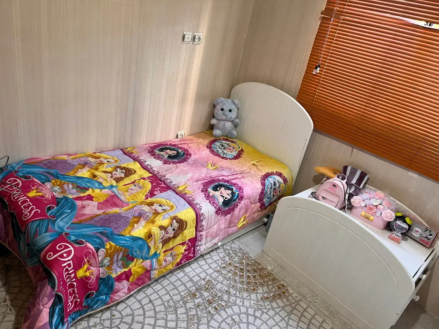 تخت و کمد بچه|تخت و سرویس خواب|قائمشهر, |دیوار
