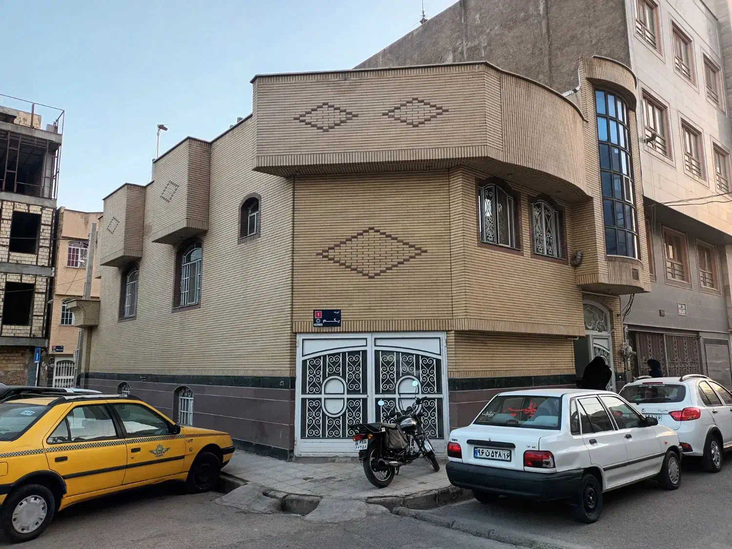 ۲ طبقه/ ۱۴۵ متری/ ۵ خواب/با دو پارکینگ/سند ۶ دانگ|فروش خانه و ویلا|قم, شاه سید علی|دیوار