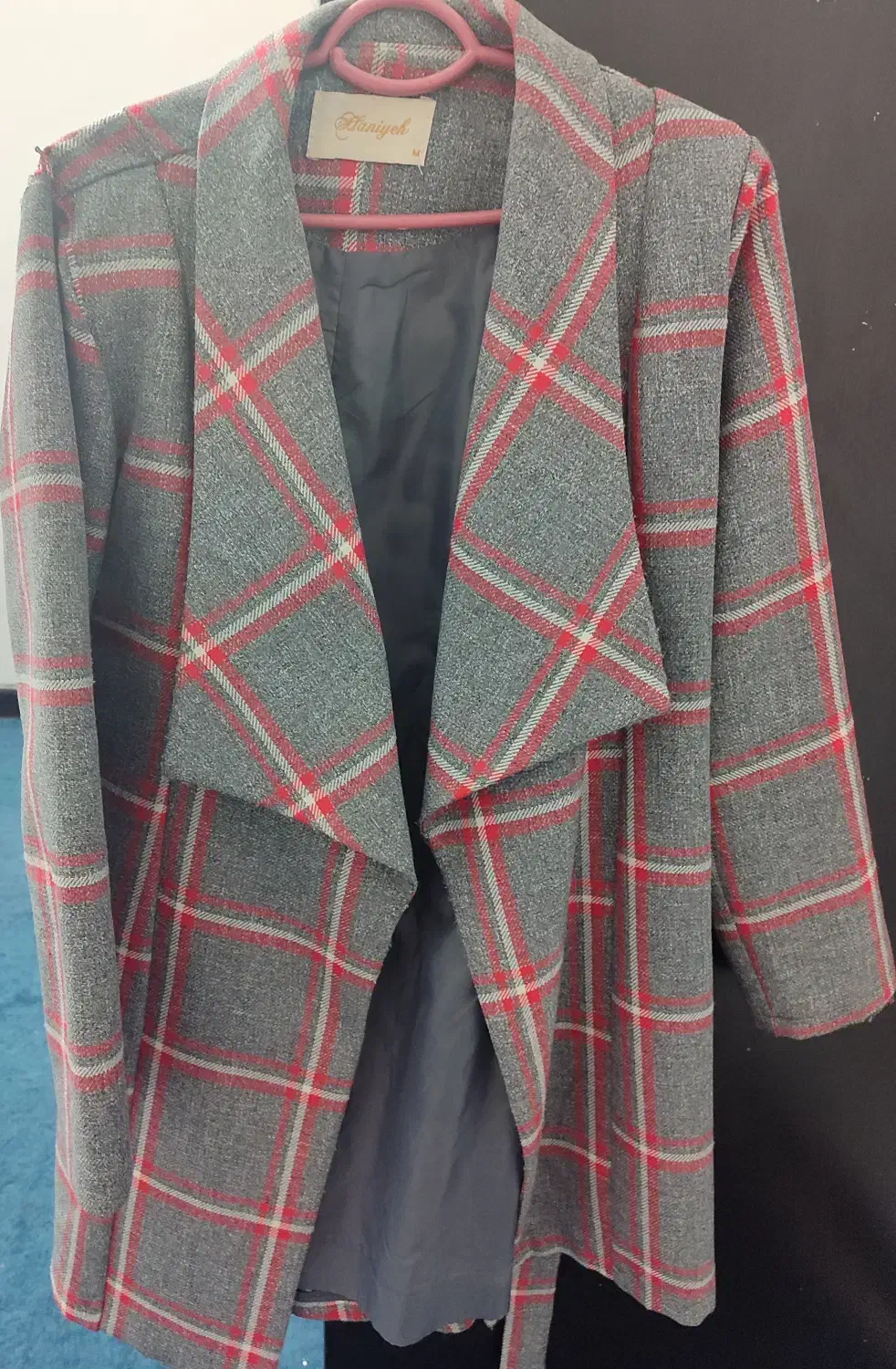 پالتو|لباس|مرودشت, ده بید|دیوار