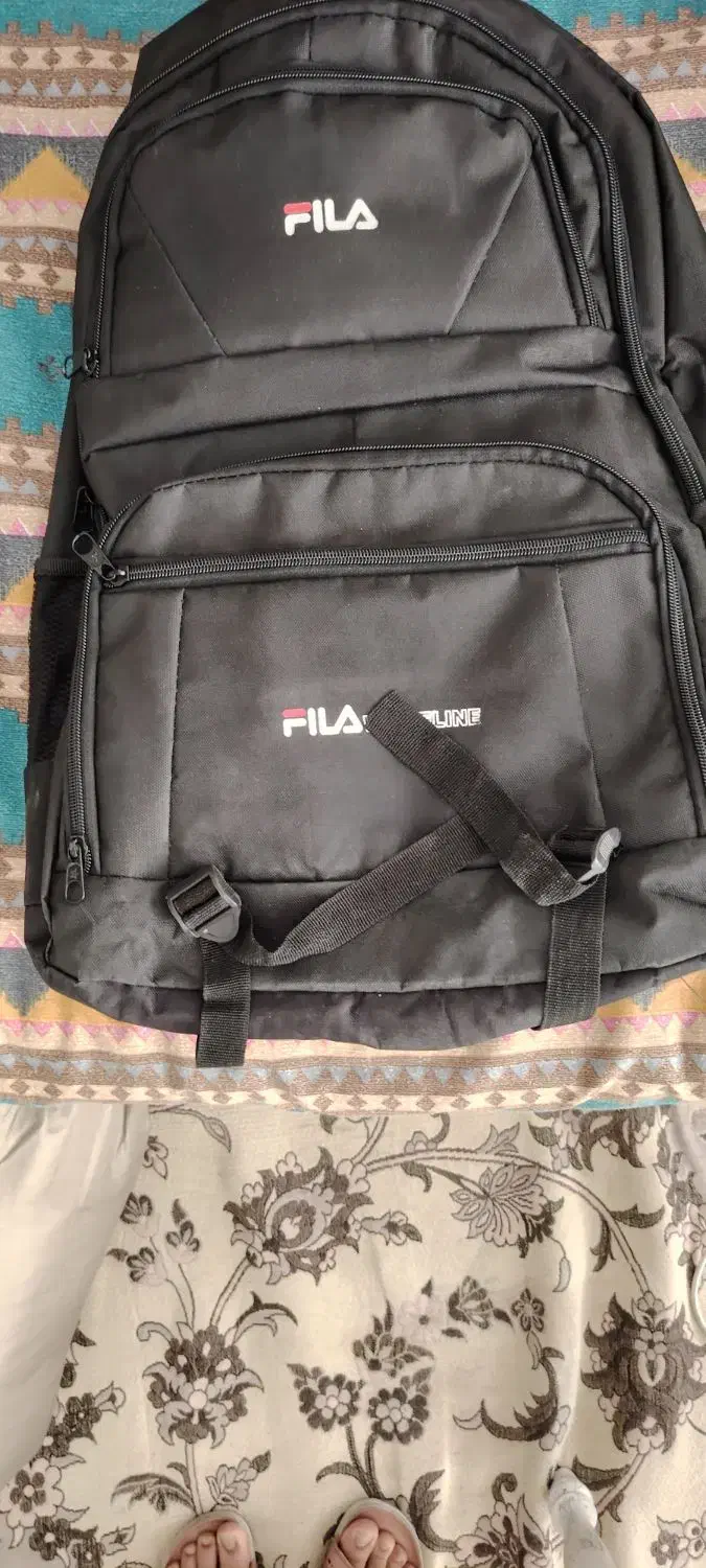 کوله پشتی|کیف، کفش، کمربند|ری, شهادت|دیوار