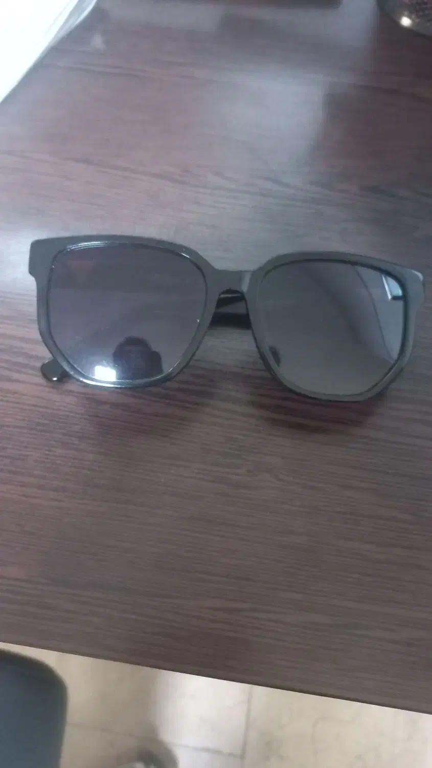 عینک دودی زنانه ۲۰۰۰۰۰۰تومان|زیورآلات و اکسسوری|کرج, مهرویلا جنوبی|دیوار