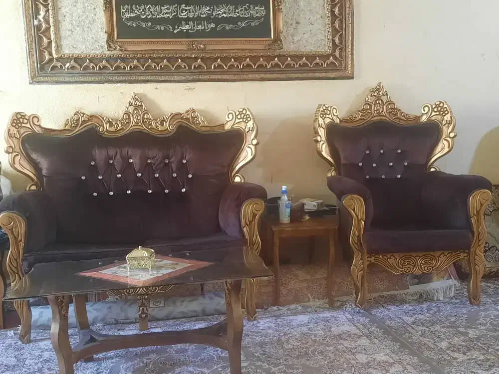مبلمان ۷نفره سلطنتی همراه با میز و عسلی|مبلمان خانگی و میز عسلی|سنندج, |دیوار