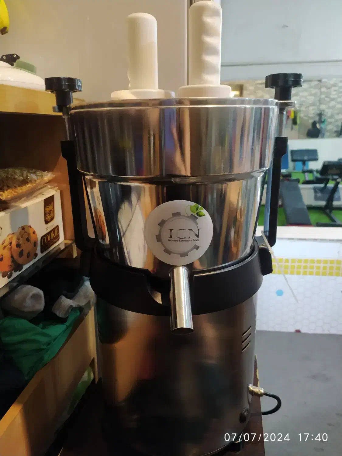 دستگاه صنعتی آبمیوه گیری برند ICN|کافیشاپ و رستوران|محمدشهر, شهرک پیام (مهرالبرز)|دیوار