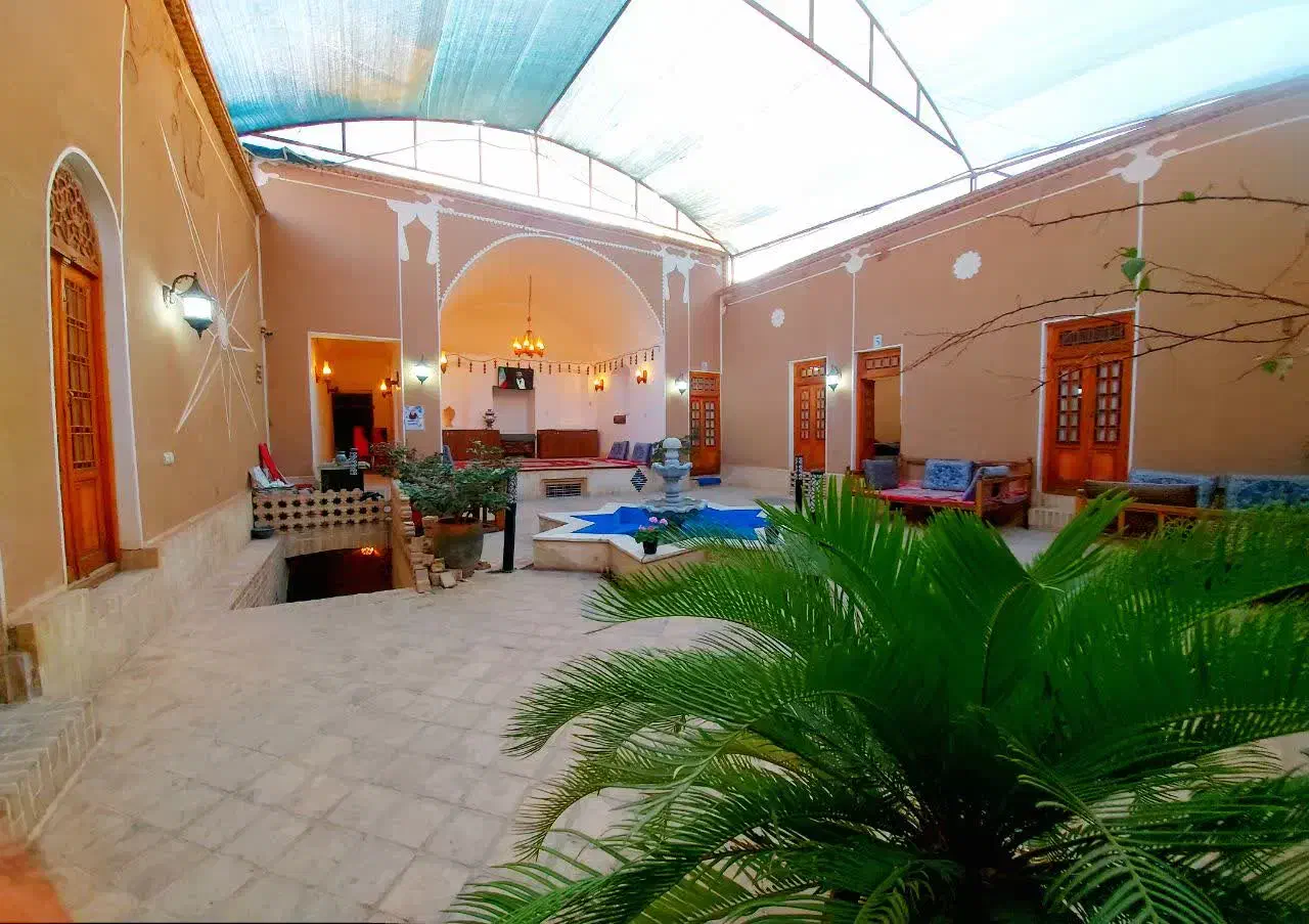 هتل سنتی،اقامتگاه بومگردی و سوییت|اجارهٔ کوتاه‌مدت آپارتمان و سوئیت|یزد, |دیوار