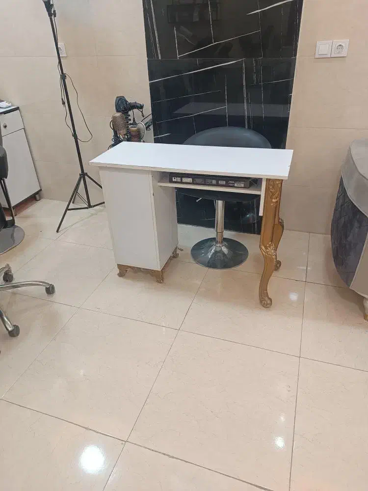 فروش وسایل سالن|آرایشگاه و سالن‌های زیبایی|دورود, |دیوار