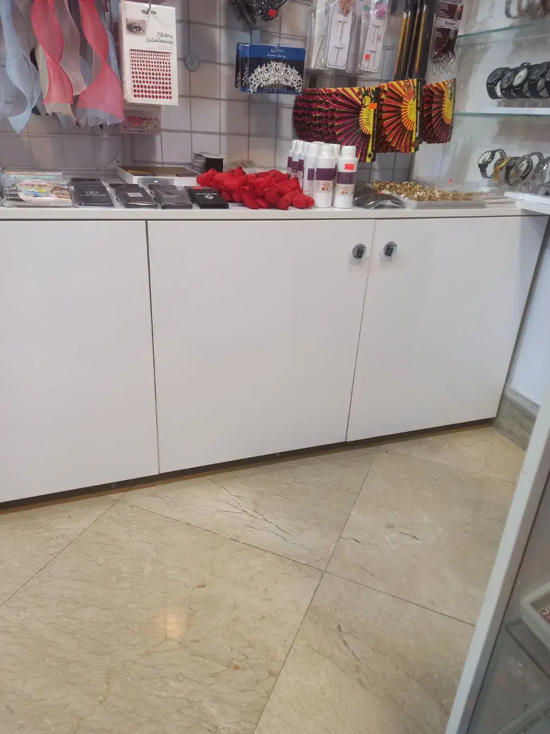 کمد بوفه ای|فروشگاه و مغازه|هشتگرد, شهرک بعثت|دیوار