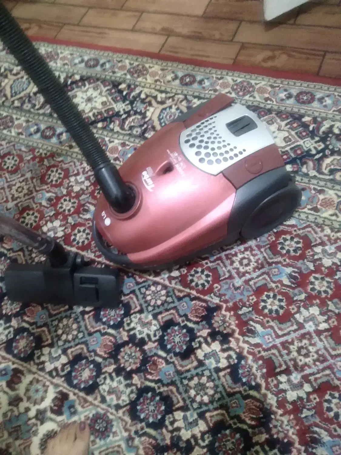 جارو برقی کاملا سالم بفروش میرسد|جاروبرقی، جارو شارژی، بخارشو|ایذه, |دیوار