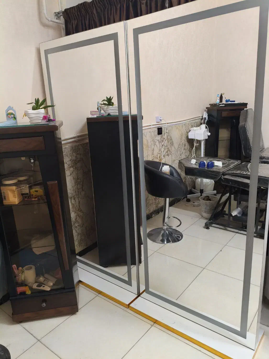 فروش دو عدد آینه قدی قیمت هر عدد۳میلیون|آینه|مشهد, آزادشهر|دیوار