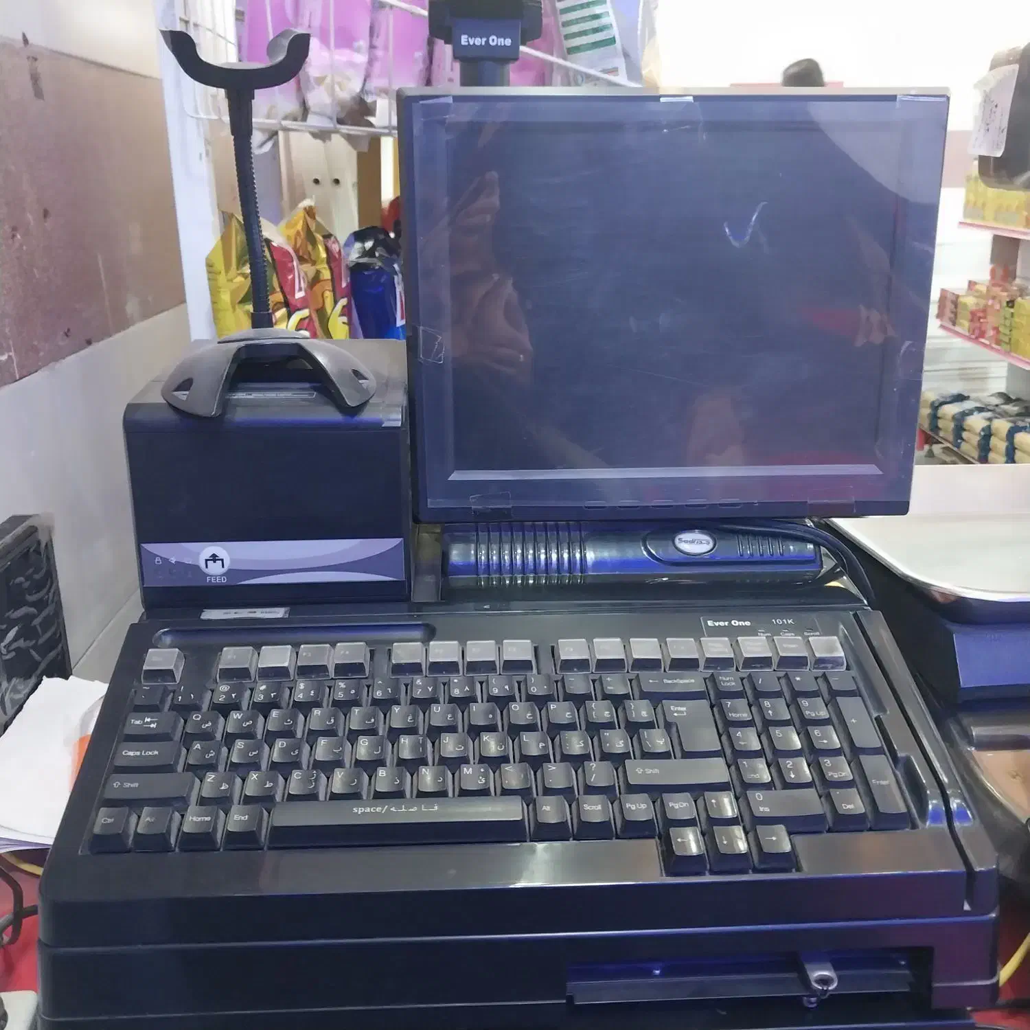 دستگاه مکانیزه فروشگاهی صدر وتابلو ال ای دی|فروشگاه و مغازه|همدان, |دیوار