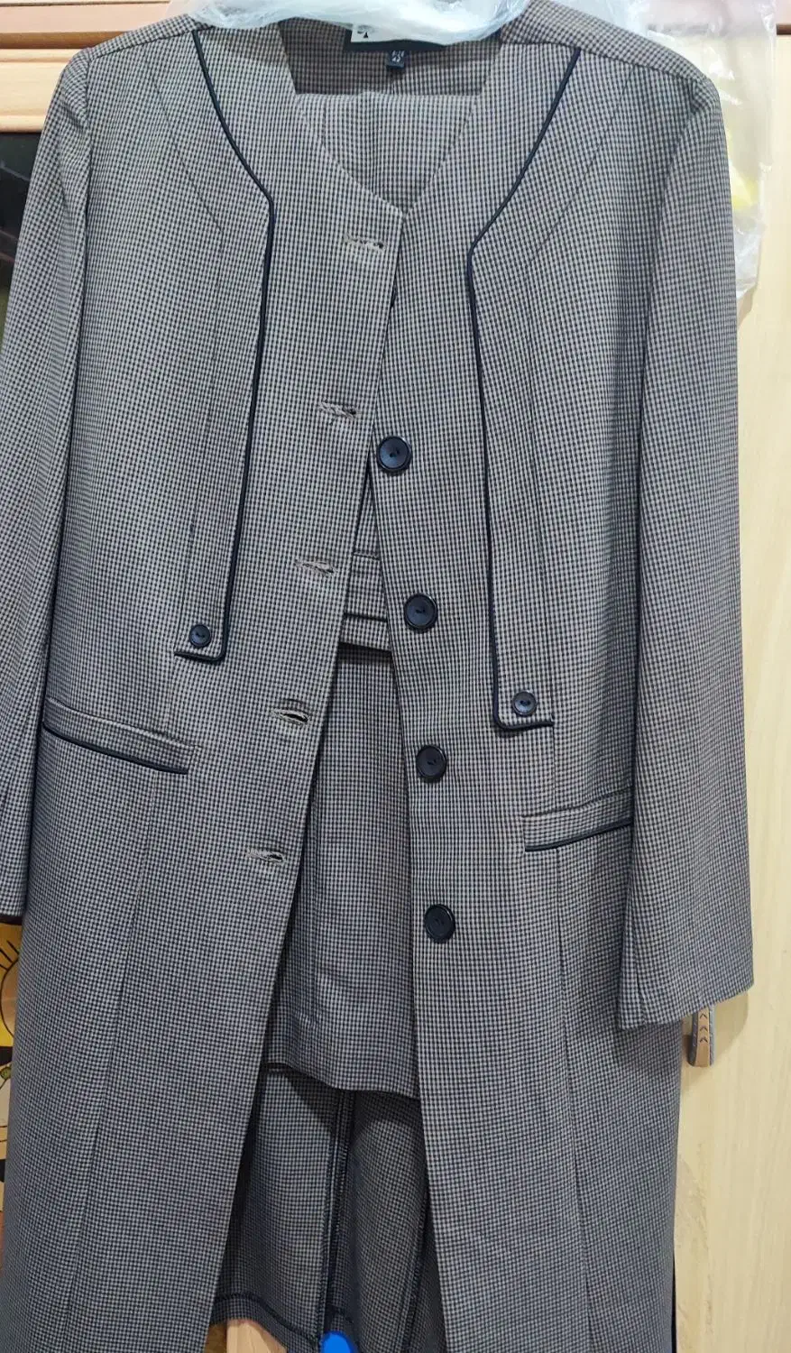 مانتو شلوار اداری. تعدادی مانتو بیرونی|لباس|خورموج, |دیوار