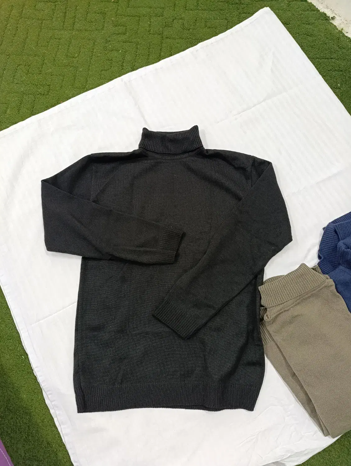 سه عدد بافت زمستانه در 3رنگ مدل یقه اسکی کاملاً نو|لباس|اوز, |دیوار
