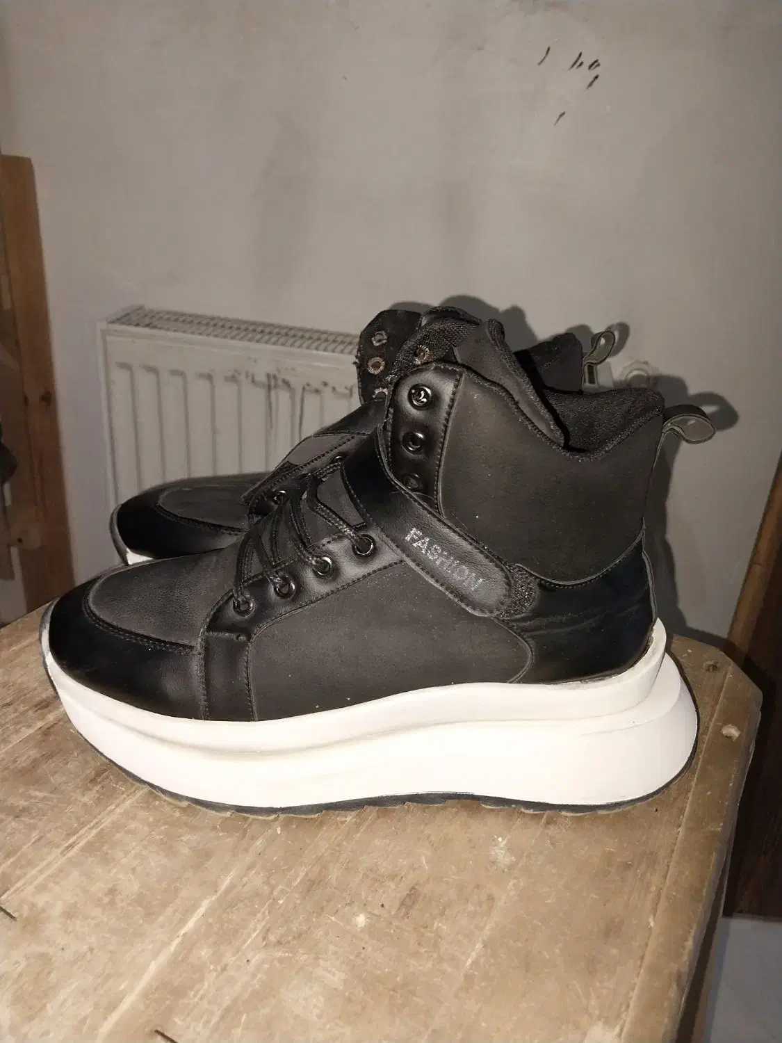 نیم پوت زنانه در حد نو نو|کیف، کفش، کمربند|نسیمشهر, |دیوار