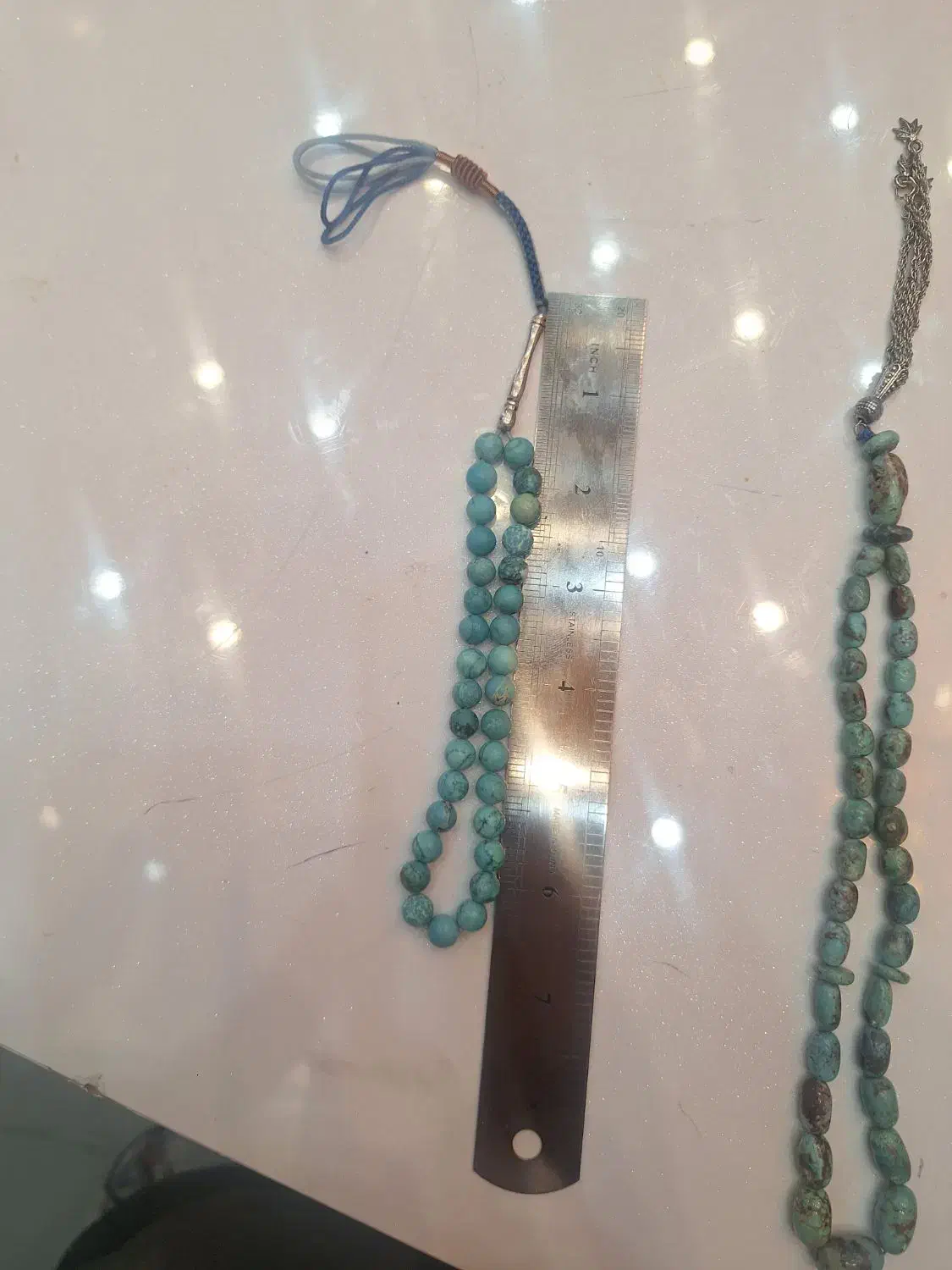 تسبیح فیروزه|کلکسیون اشیاء عتیقه|شیراز, هفت تنان|دیوار