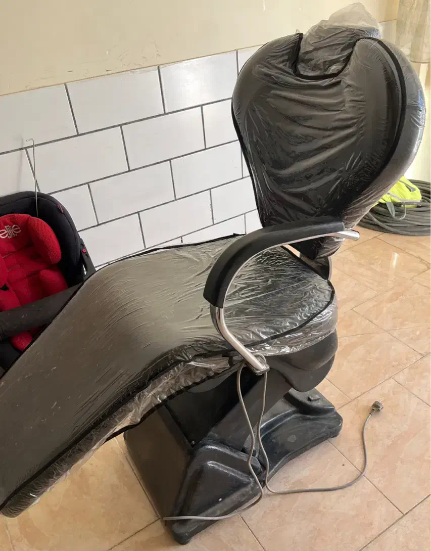 صندلی برقی ارایشگاه|آرایشگاه و سالن‌های زیبایی|خمین, |دیوار