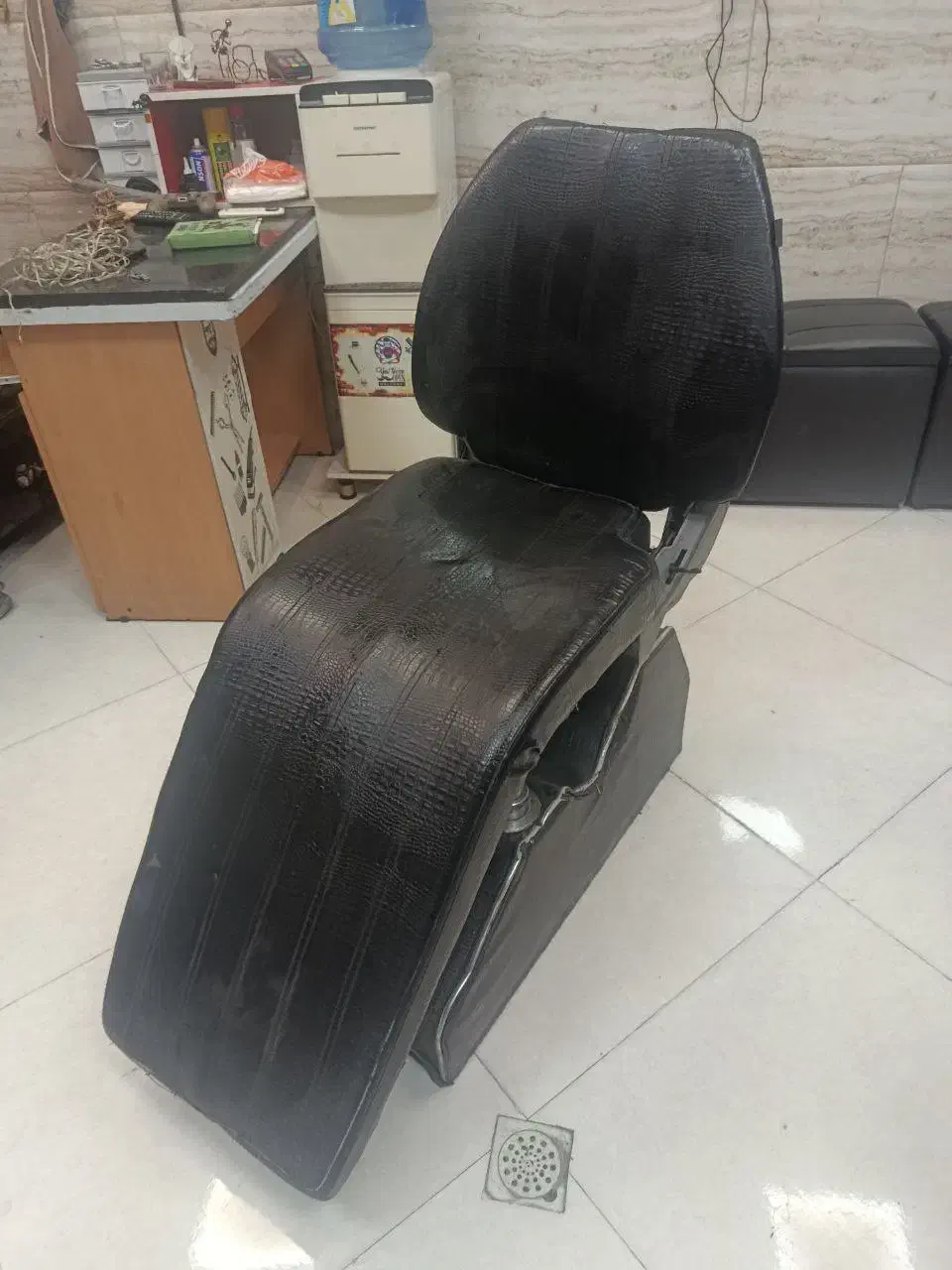 صندلی آرایشگاه|آرایشگاه و سالنهای زیبایی|پاکدشت, پاکدشت (مامازند)|دیوار