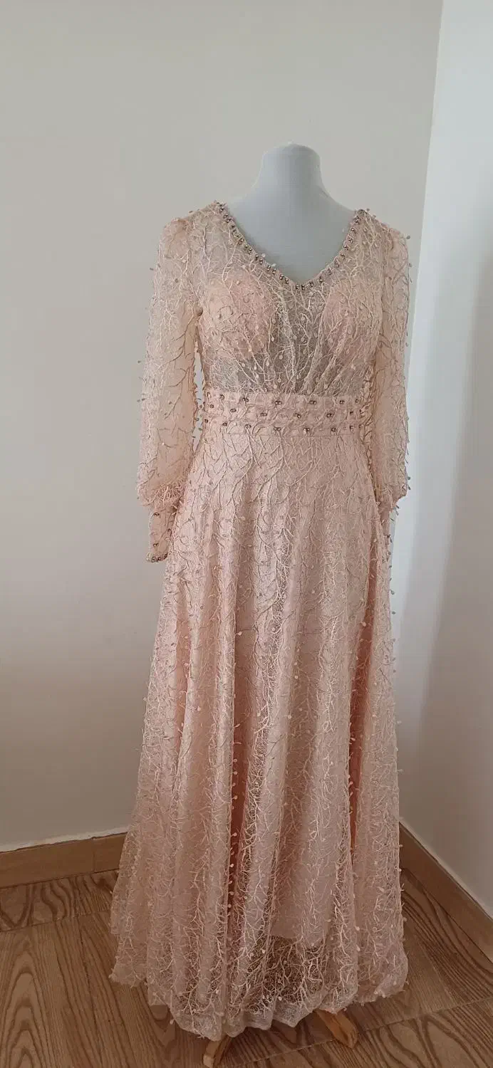 لباس مجلسی|لباس|ورامین, ورامین|دیوار