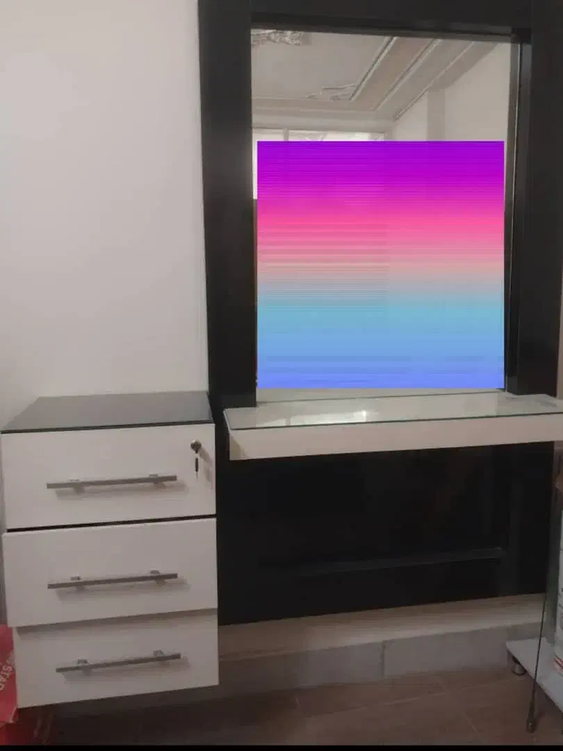 فروش فوری دکور کامل آرایشگاه با قیمت مناسب|آرایشگاه و سالنهای زیبایی|اصفهان, فرهنگیان|دیوار