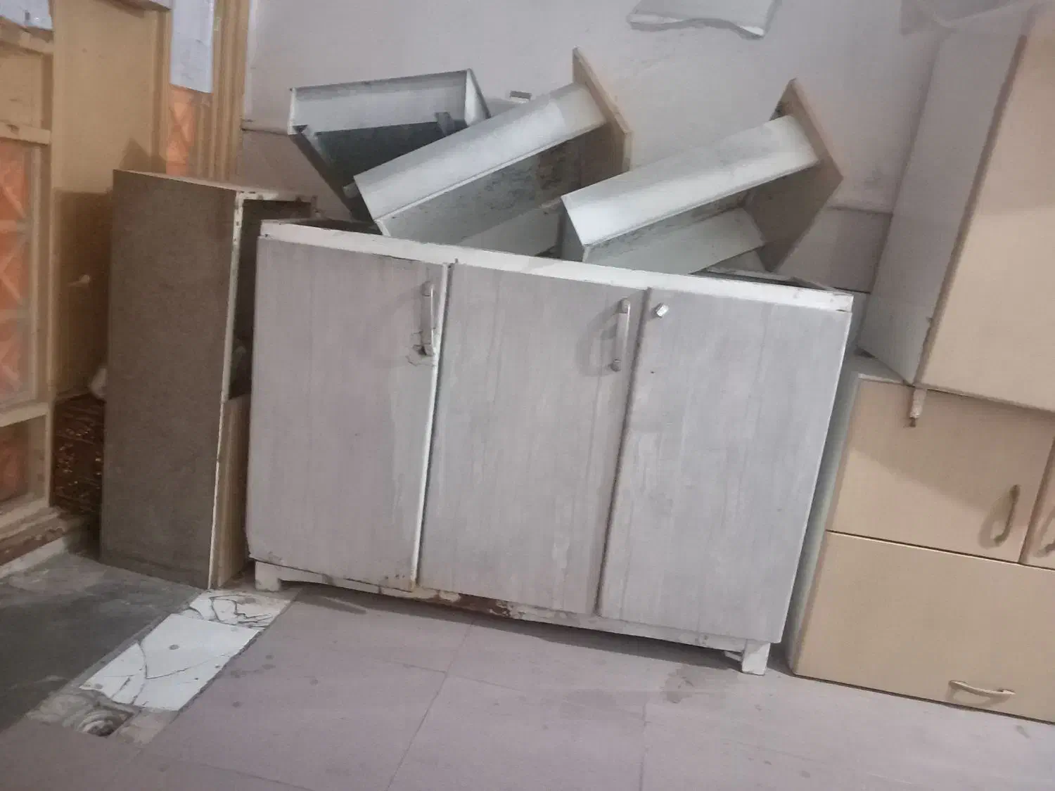 ببینید و بخرید|حراج|کاشان, کارگر|دیوار