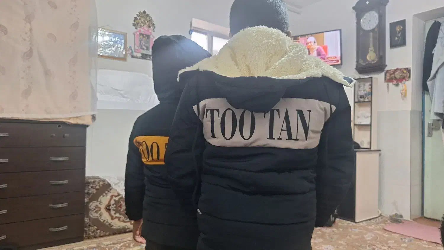 ۲عددکافشن سن ۷سال و۹سال بسته به جثه|لباس|بیرجند, |دیوار