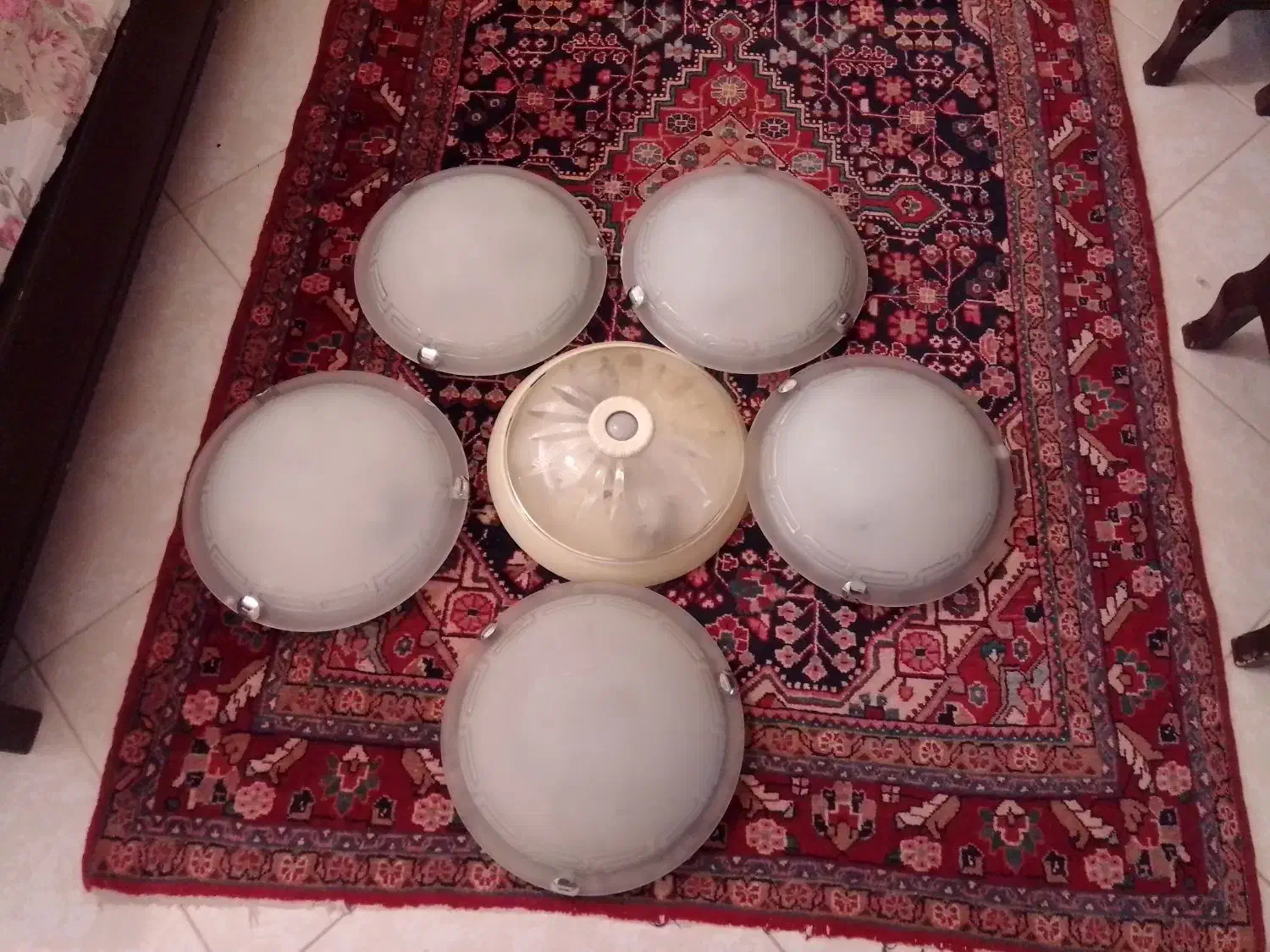 چراغ|لامپ و چراغ|هشتگرد, فاز ۳ مهستان|دیوار