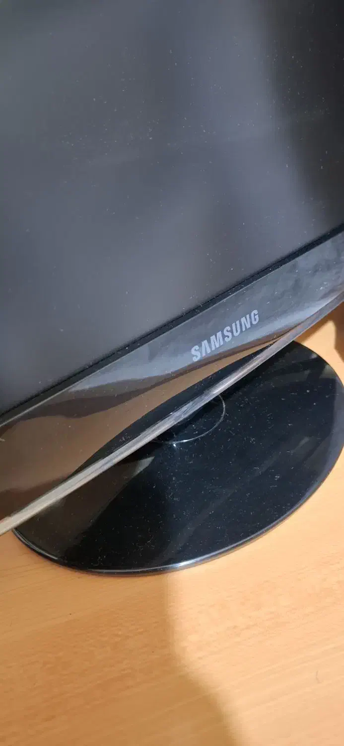 مانیتور سامسونگ در حد نو بدون هیچ خط و خش|رایانه رومیزی|رشت, امین الضرب|دیوار