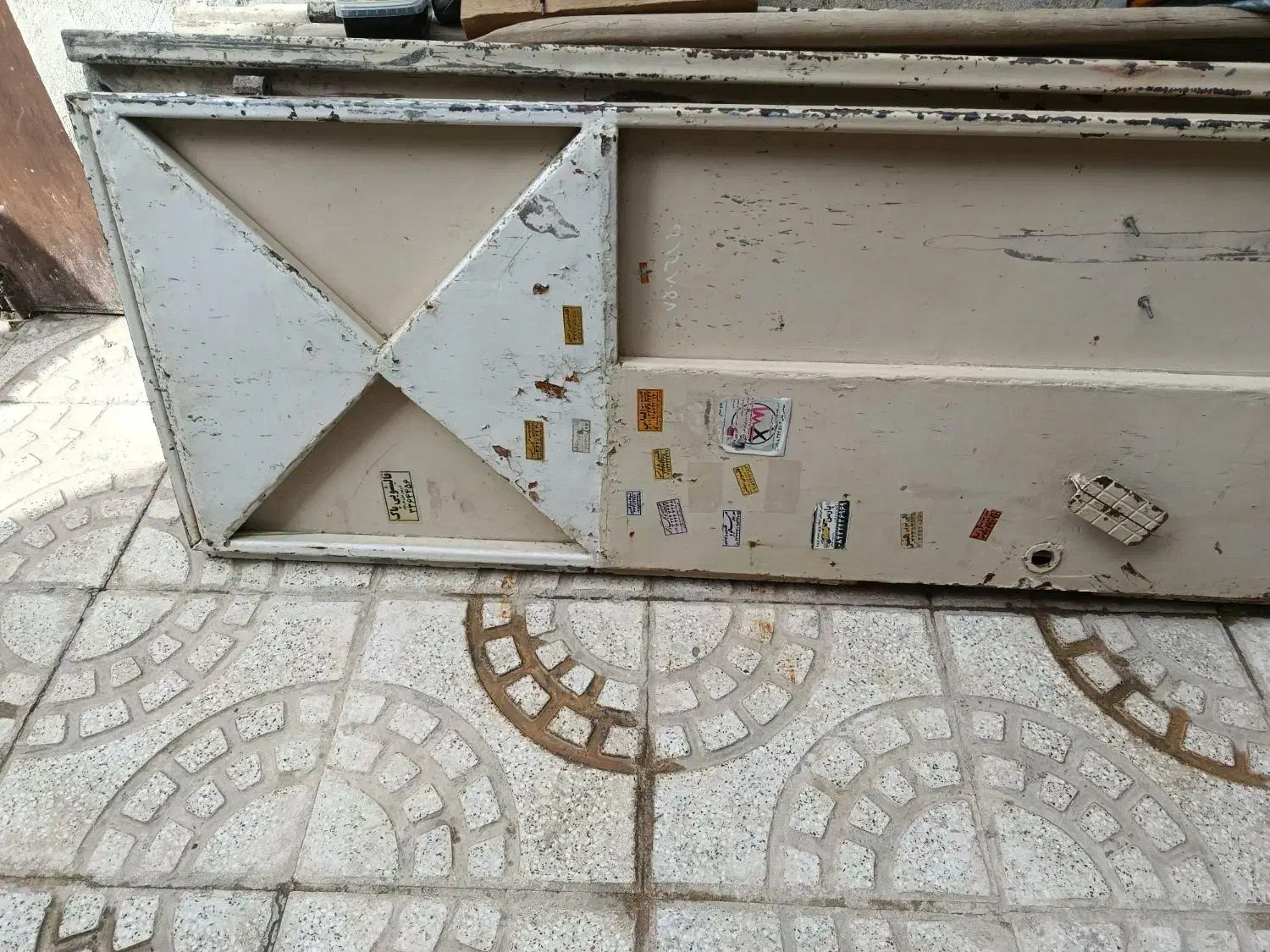 درب بزرگ|ابزارآلات|ایلام, |دیوار