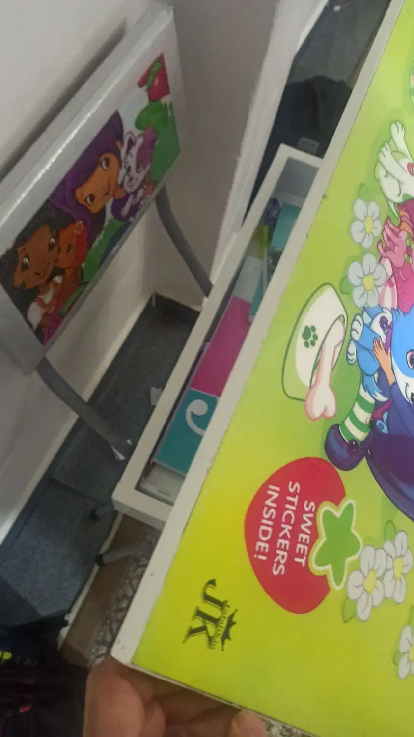 میز تحریر دخترانه درحد نو|میز تحریر و کامپیوتر|تبریز, |دیوار