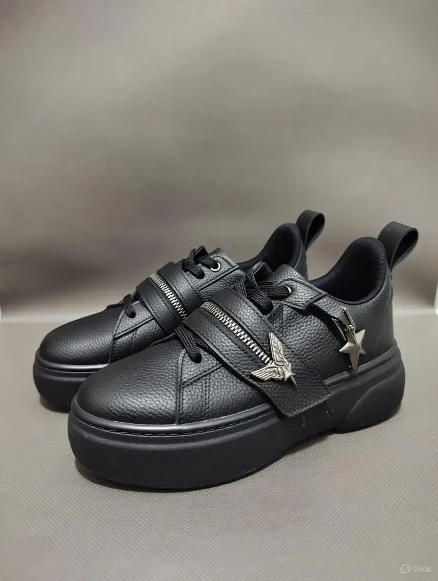 کفش اسپرت|کیف، کفش، کمربند|پیرانشهر, |دیوار