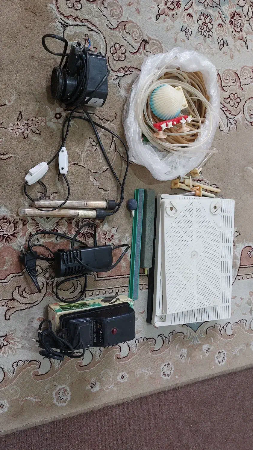 لوازم اکواریوم قدیمی|ماهی|رشت, شهریاران|دیوار