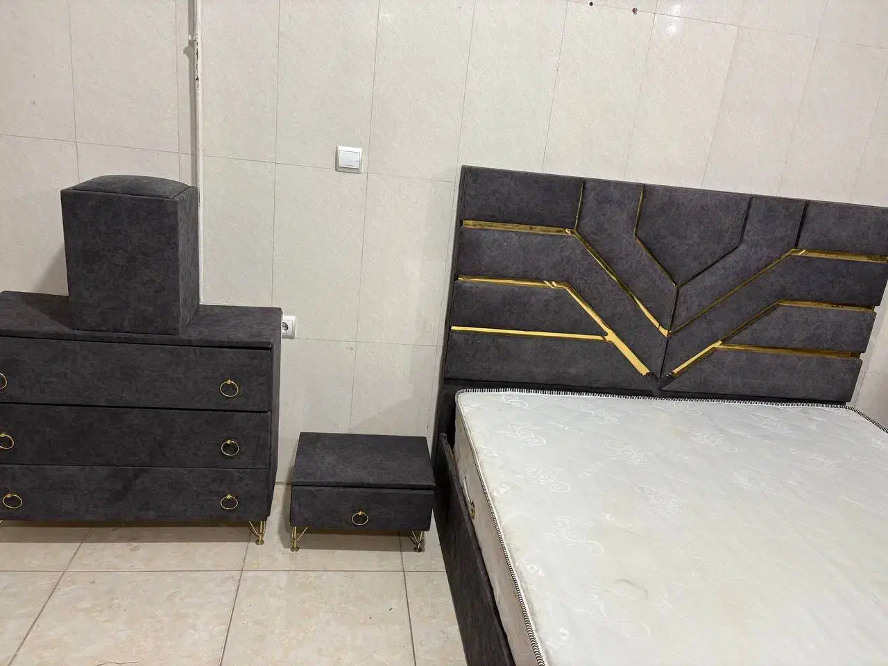 سرویس خواب تخت خواب دو نفره دو ماه کارکرد|تخت و سرویس خواب|کرمانشاه, |دیوار