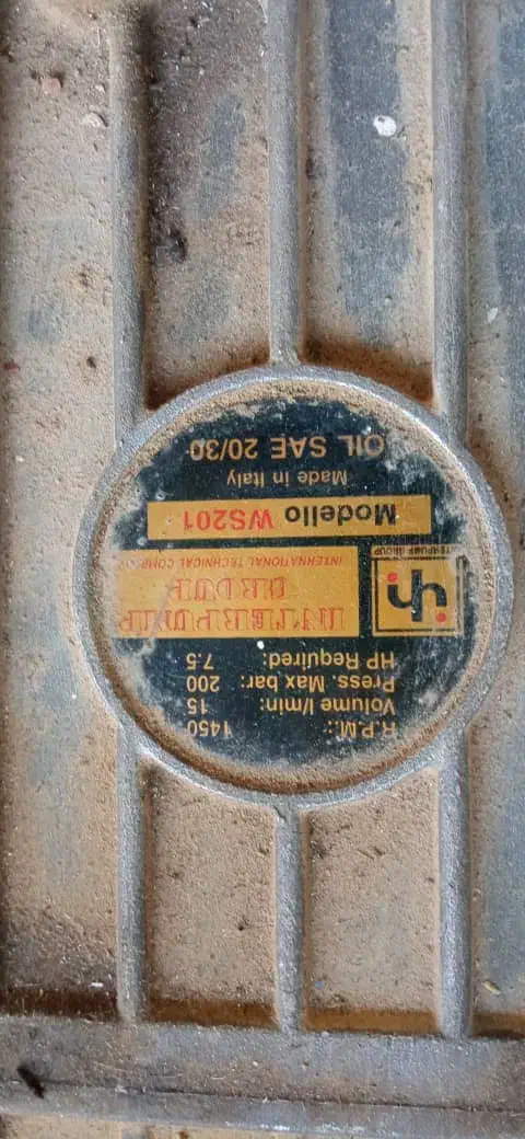 پمپ 200 بار ایتالیایی موتور بنزینی|ماشینآلات صنعتی|شیراز, دارالرحمه|دیوار