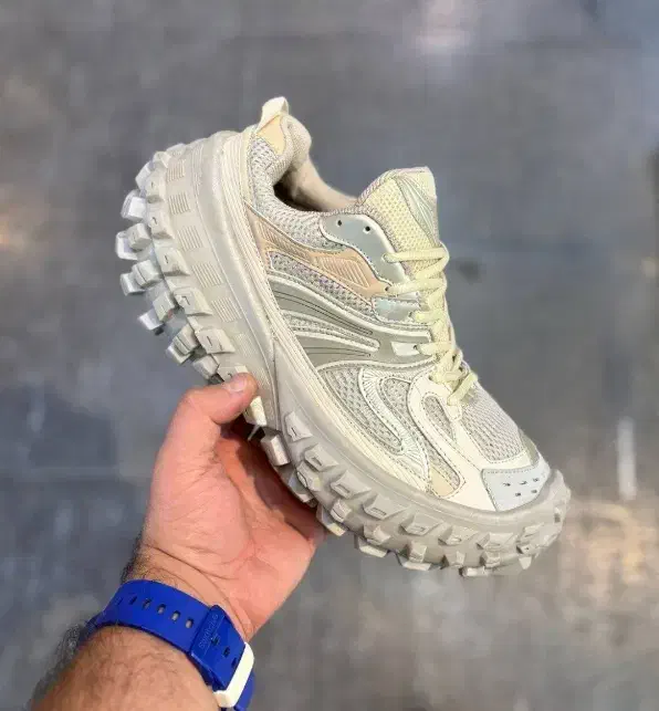 سری ۸ جفتی کفش بالنسیاگا (مدل دیفندر)|کیف، کفش، کمربند|دوگنبدان, |دیوار