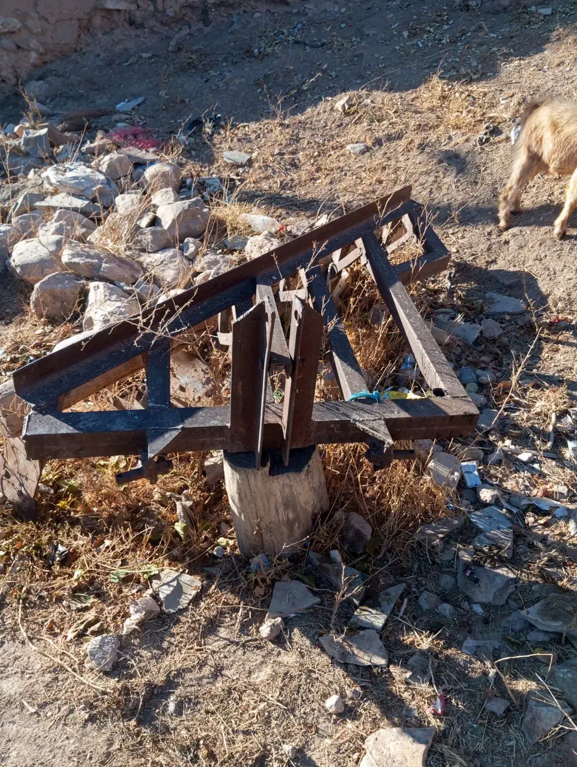 نیم گاوآهن|ماشین‌آلات صنعتی|آبگرم, |دیوار