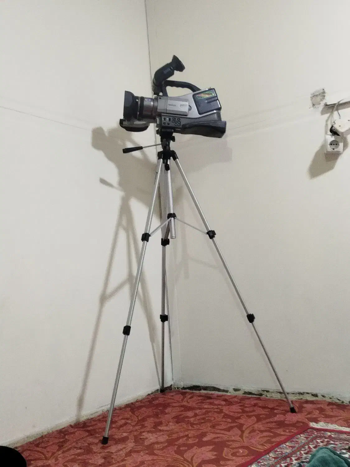 دوربین فیلم برداری پاناسونیک|دوربین عکاسی و فیلمبرداری|بم, |دیوار