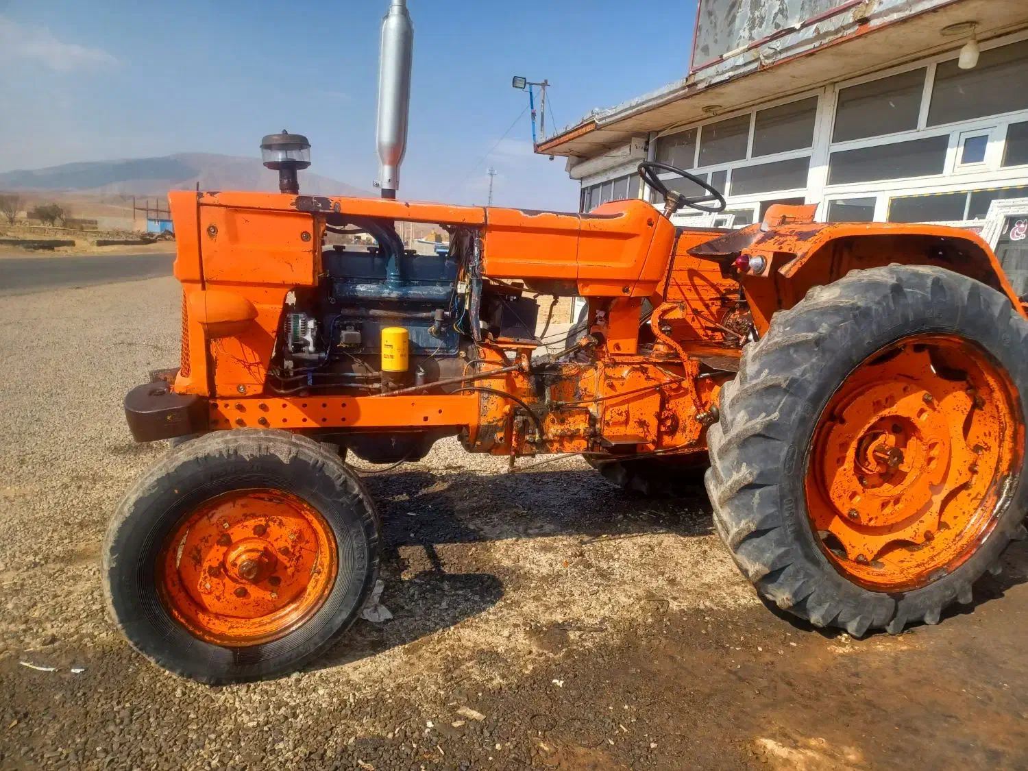 ۳عدد تراکتور رومانی مدل و۶۳و۶۲ و جک جدید|خودرو سنگین|خواجه, |دیوار