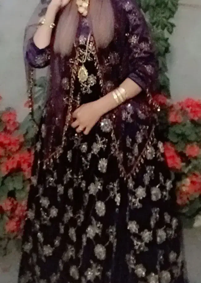 لباس|لباس|یاسوج, |دیوار