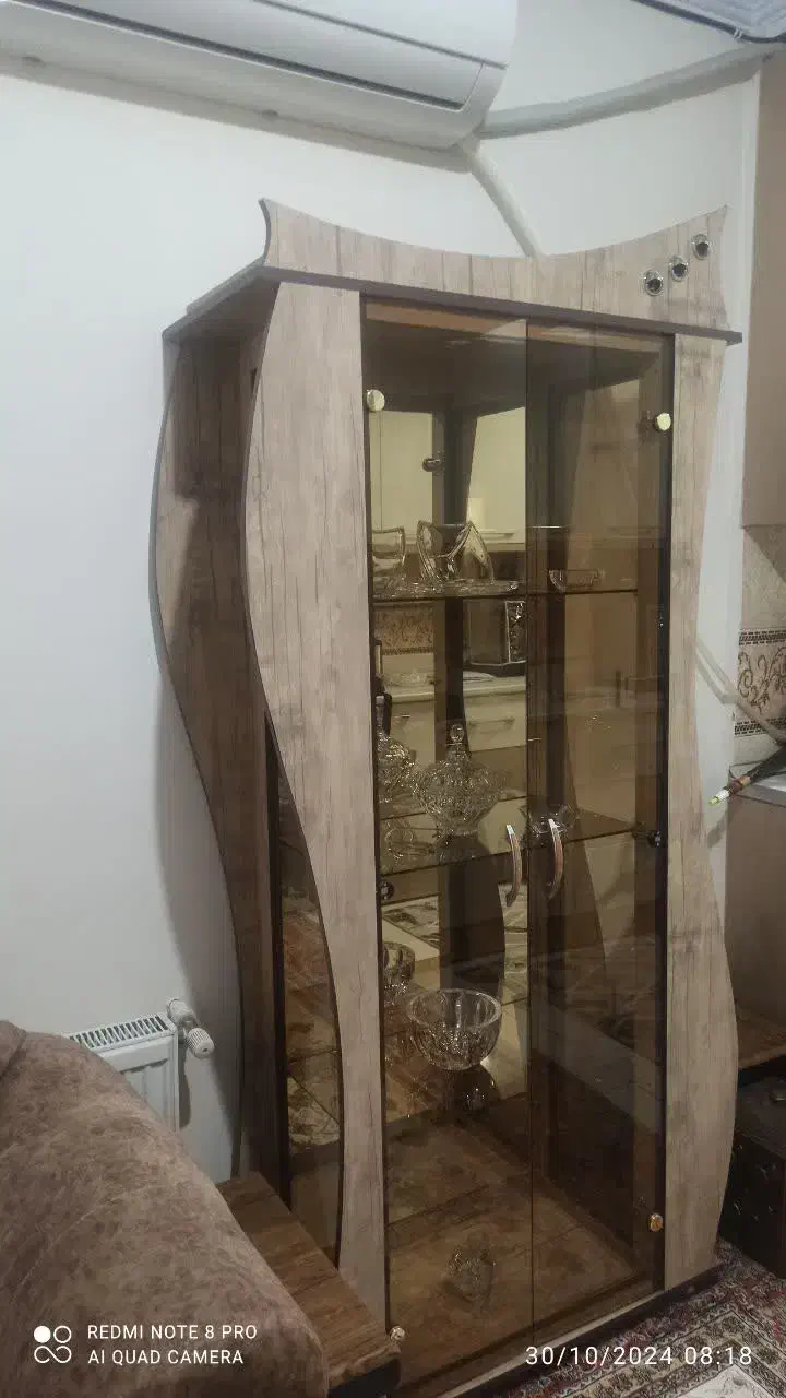 بوفه|بوفه، ویترین، کنسول|تهران, هلال احمر|دیوار