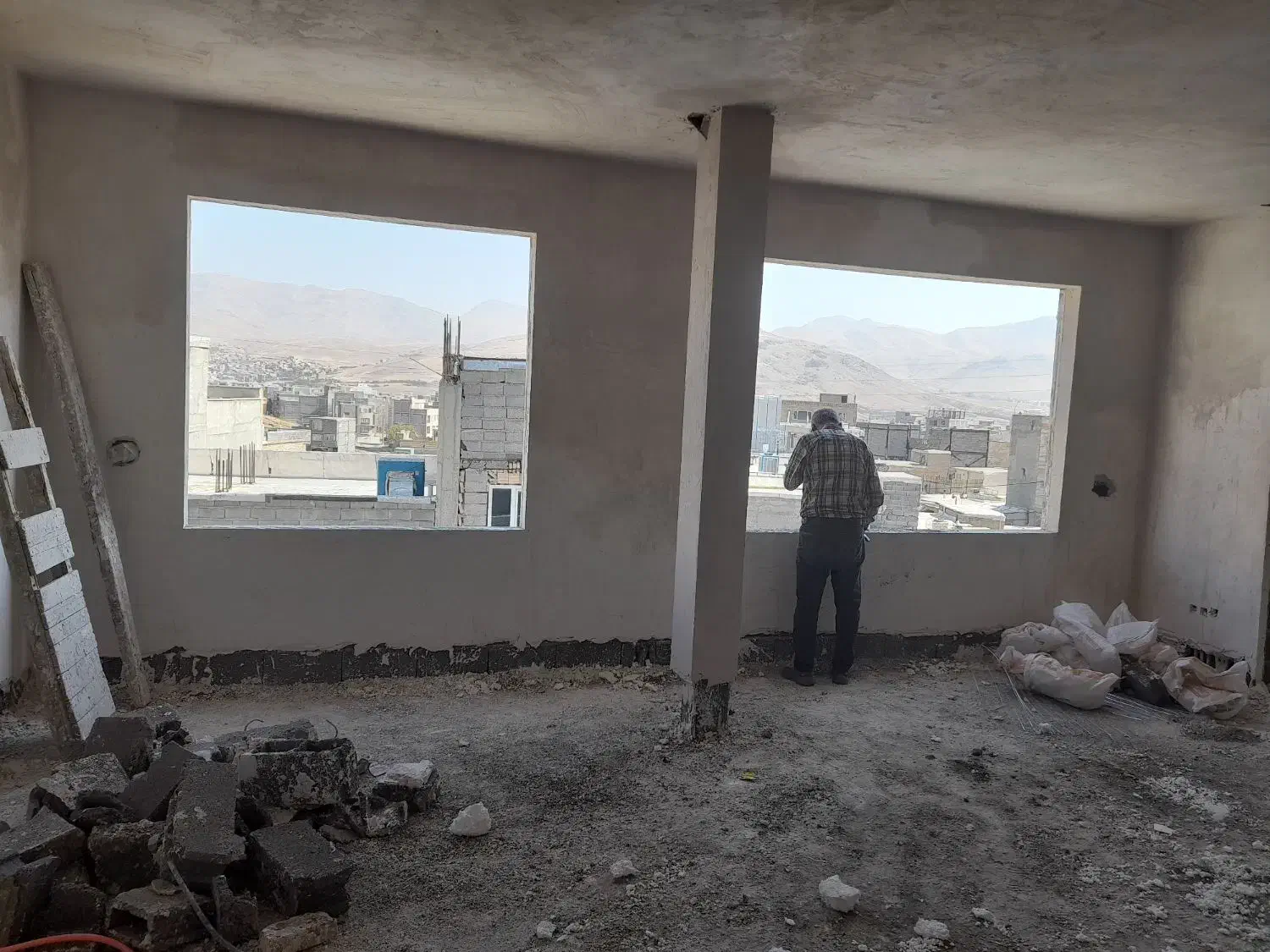 فروش آپارتمان ۱۰۵ متری یک خوابه بزرگ ۲۱۰۰|فروش آپارتمان|سنندج, |دیوار