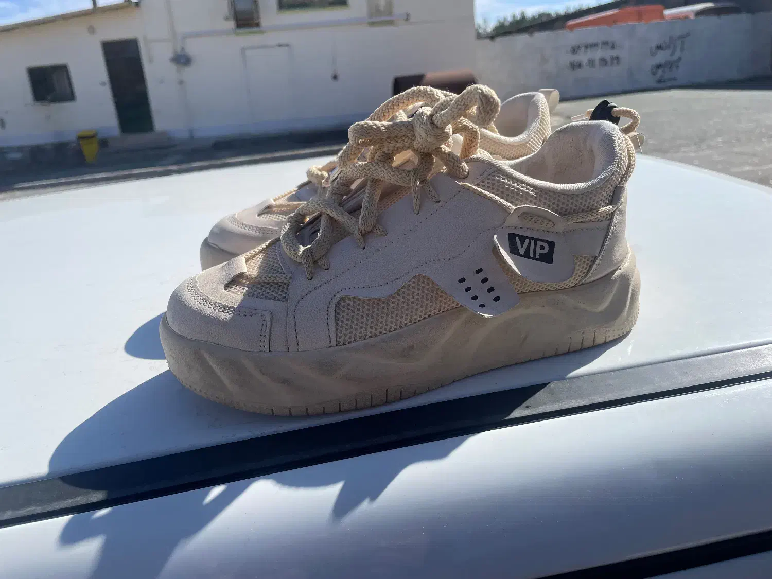 کفش|کیف، کفش، کمربند|بیرجند, |دیوار