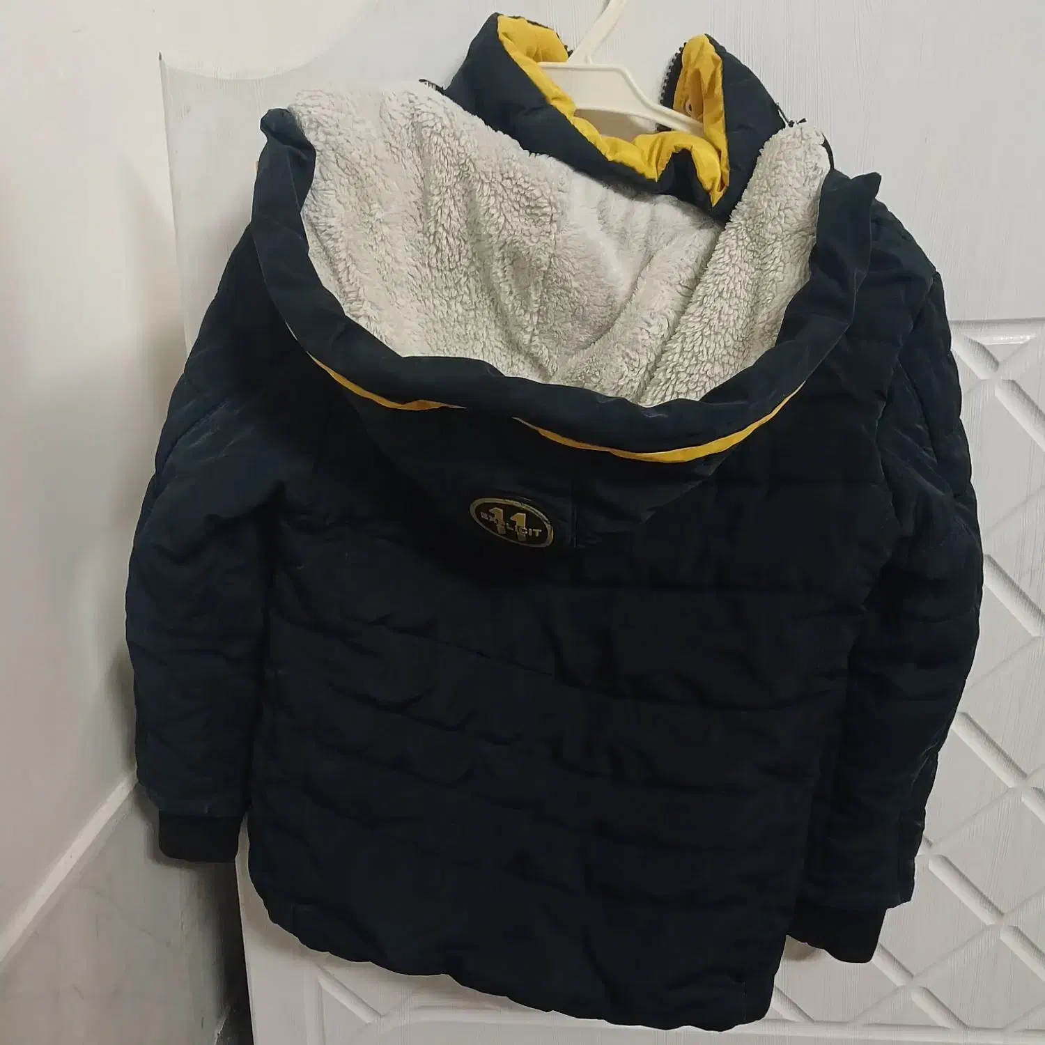 کاپشن سالم در حد نو|لباس|قم, شهدا|دیوار