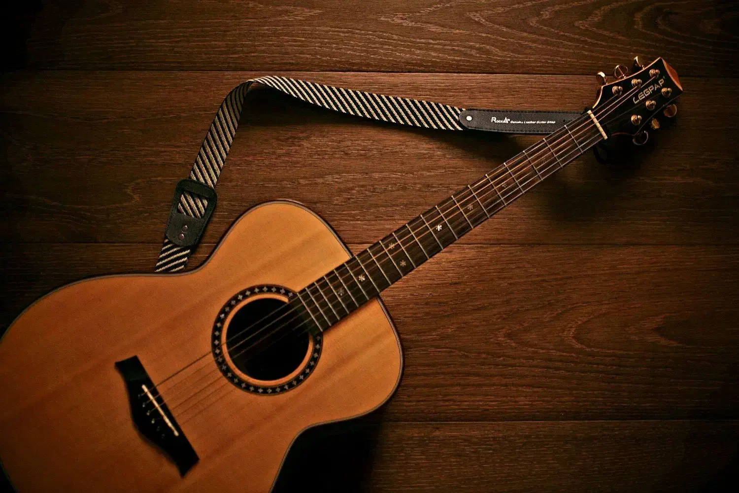 تدریس گیتار کلاسیک و پاپ(تخصصی)|خدمات آموزشی|رودسر, |دیوار