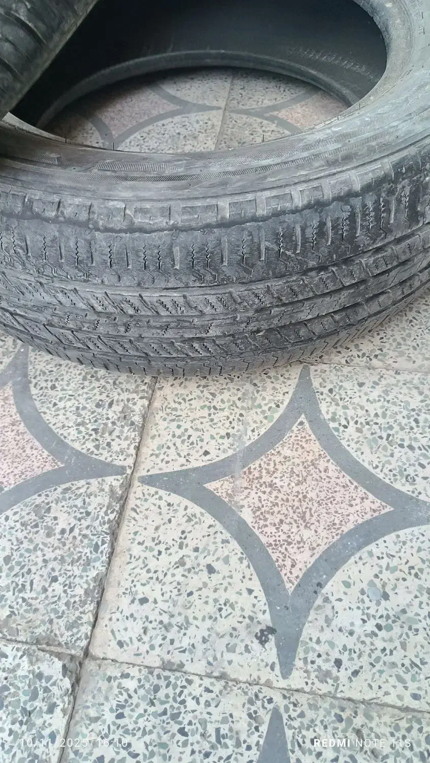 دوجفت لاستیک جک کار کرده به قیمت مناسب|قطعات یدکی و لوازم جانبی|قم, شهرک امام حسین|دیوار