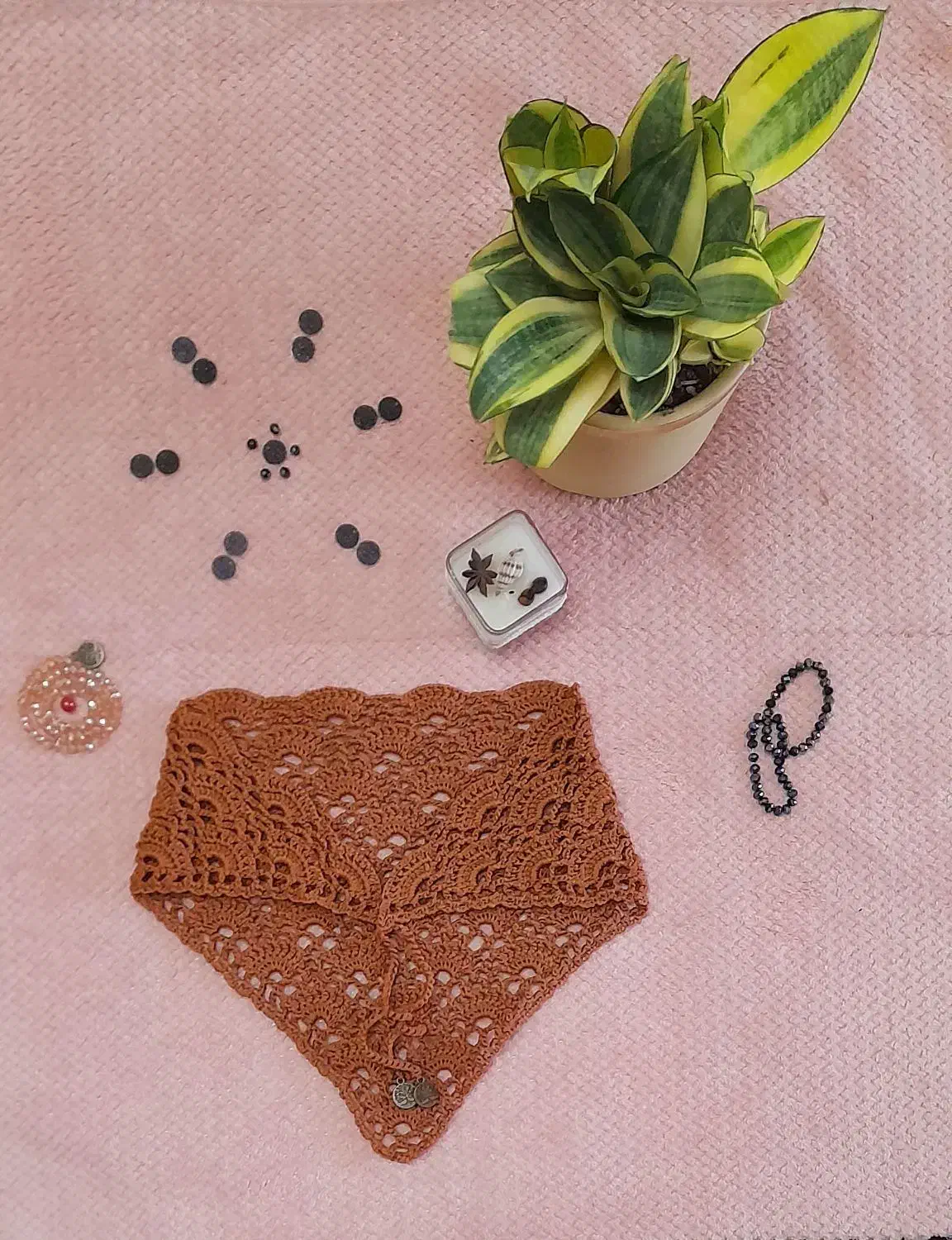 کلاه زنانه و باندانا پینترستی و کلاه لئونی مردانه|لباس|بیرجند, |دیوار